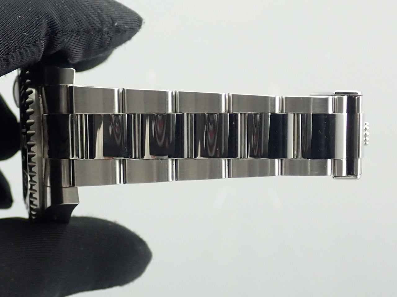Rolex GMT-Master II Ref.116710LN V number