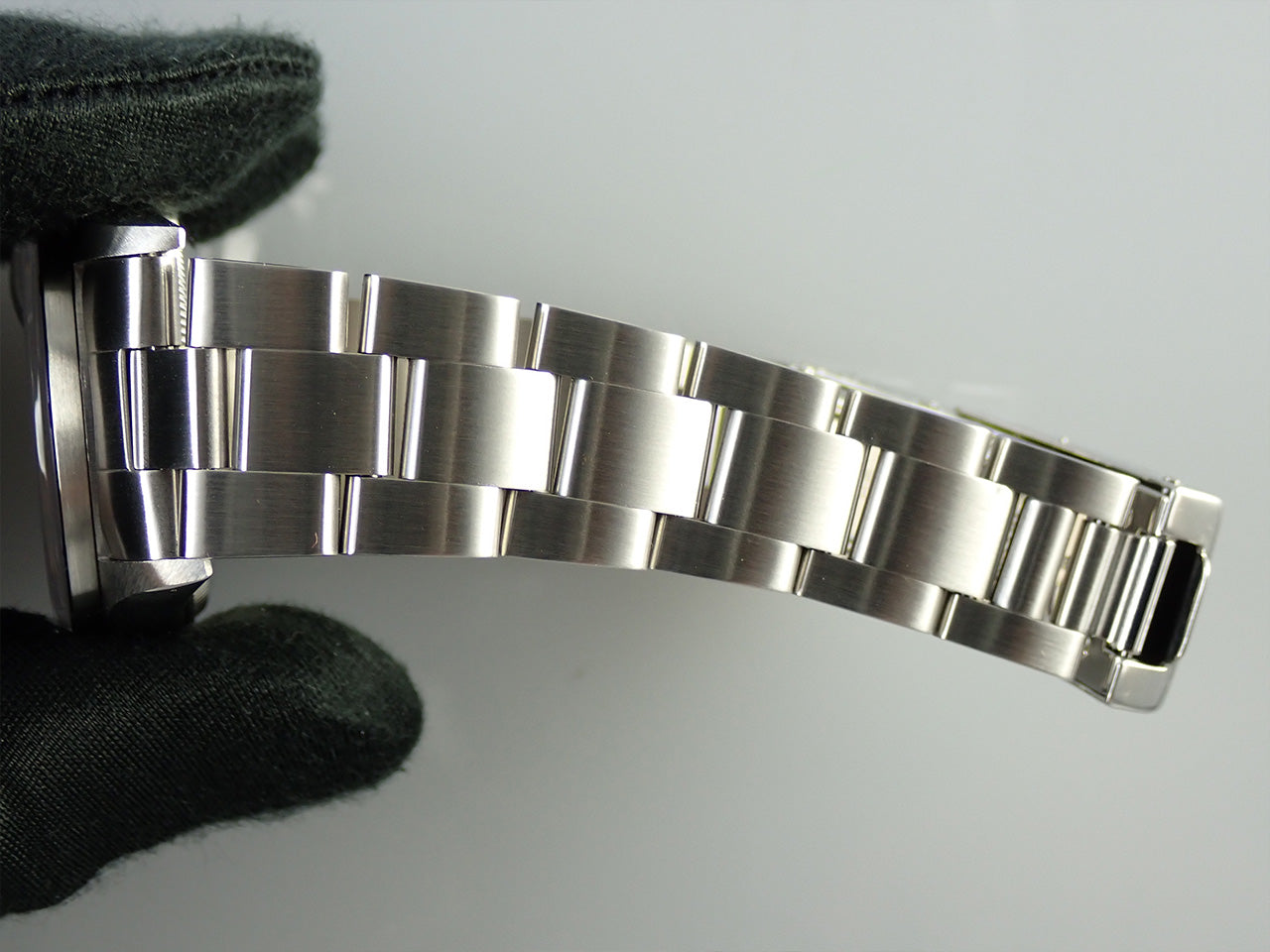 Rolex Oyster Perpetual Date Reference 15210