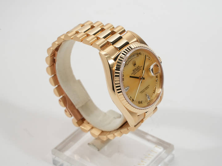 Rolex Day-Date 36 Ref.18238N2BR W number