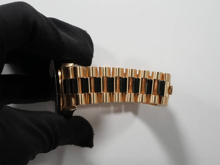 Rolex Day-Date 36 Ref.18238N2BR W number