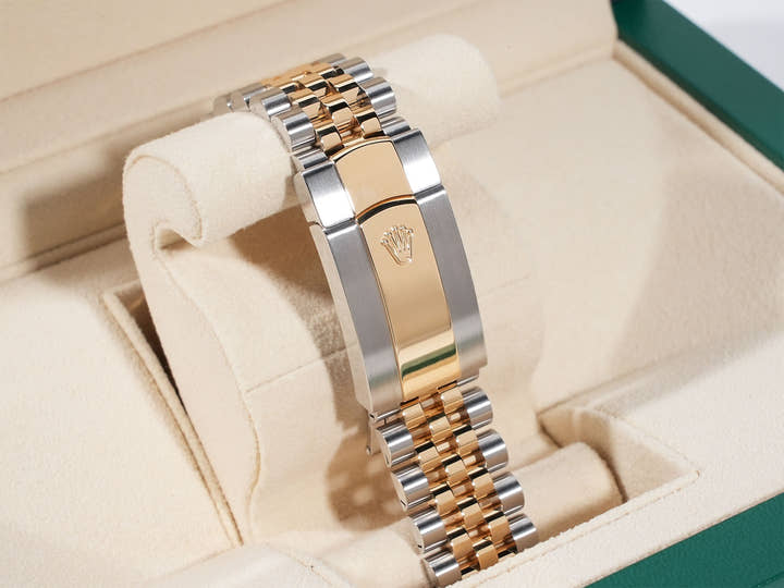Rolex Sky-Dweller Reference 326933