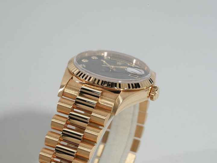Rolex Day-Date 36 Ref.18238G W number