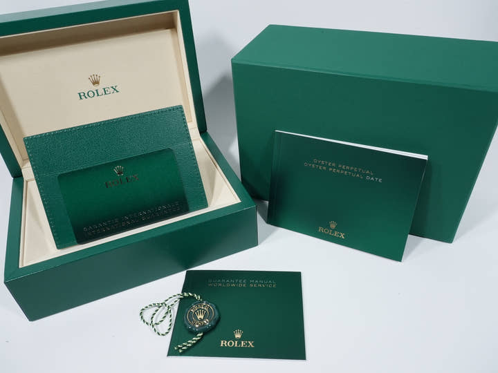 Rolex Oyster Perpetual 36 Reference 126000