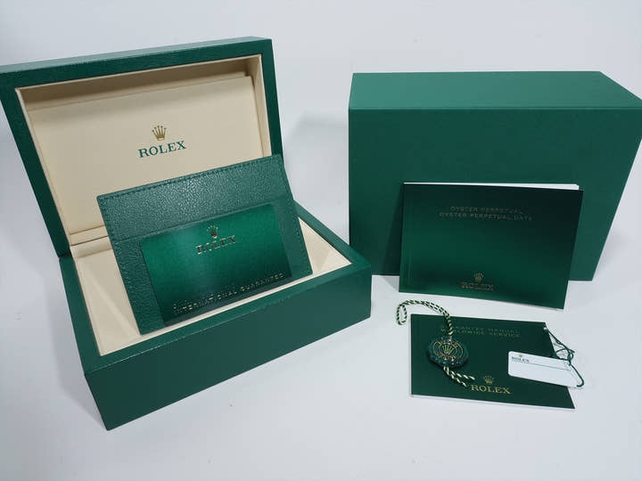 Rolex Oyster Perpetual 34 Reference 124200