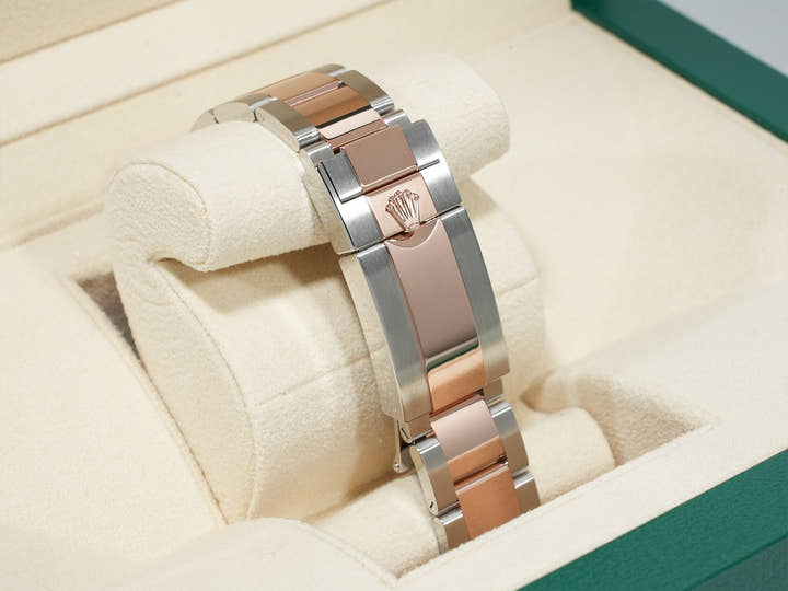 https://etsyllc.store/products/rolex126900