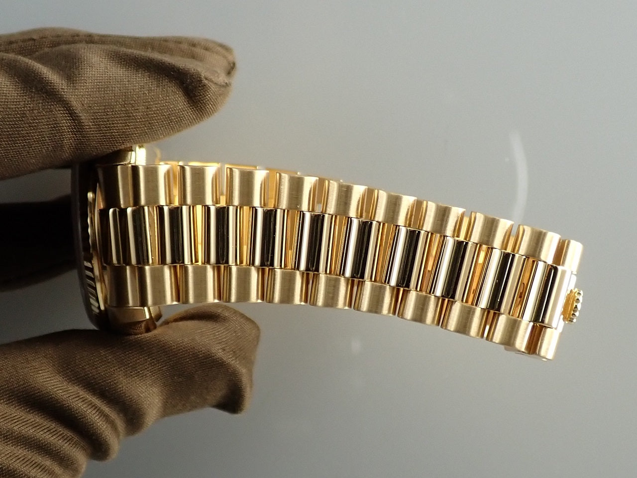 Rolex Day Date Reference 18238LR