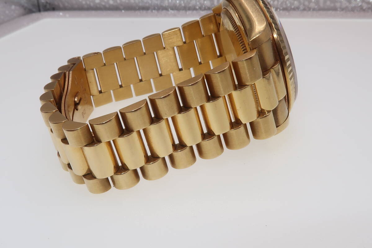 ROLEX Day-Date 18238 W-Serial, 18K Yellow Gold, 10 Diamonds, Men's Automatic Watch