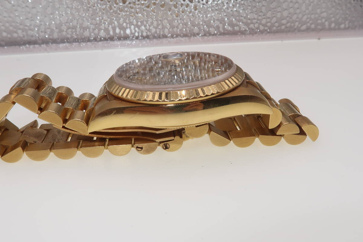 ROLEX Day-Date 18238 W-Serial, 18K Yellow Gold, 10 Diamonds, Men's Automatic Watch