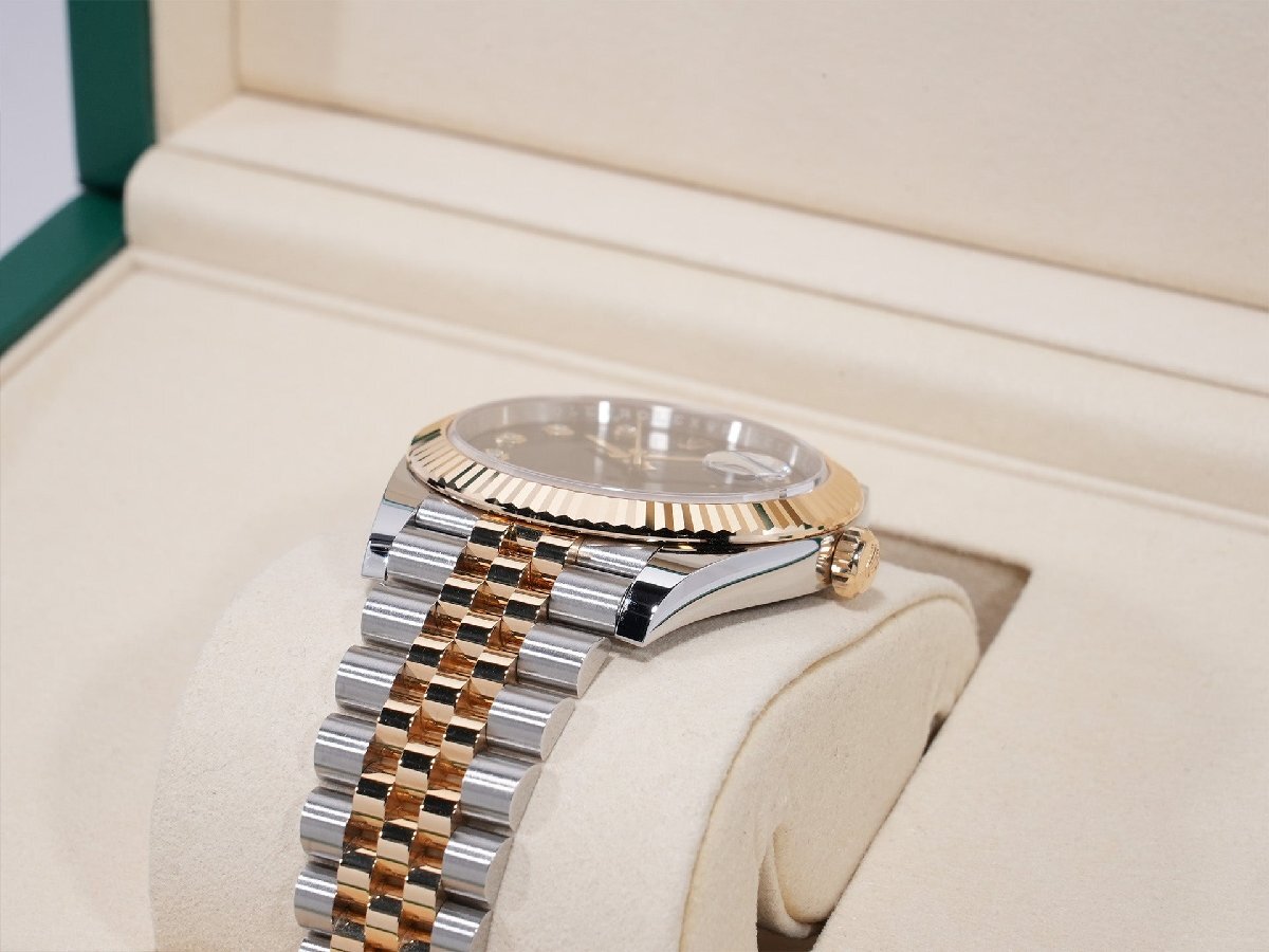 Rolex Datejust 41 Ref. 126333G Stainless Steel/Yellow Gold Bright Black 10-Piece Diamond Dial