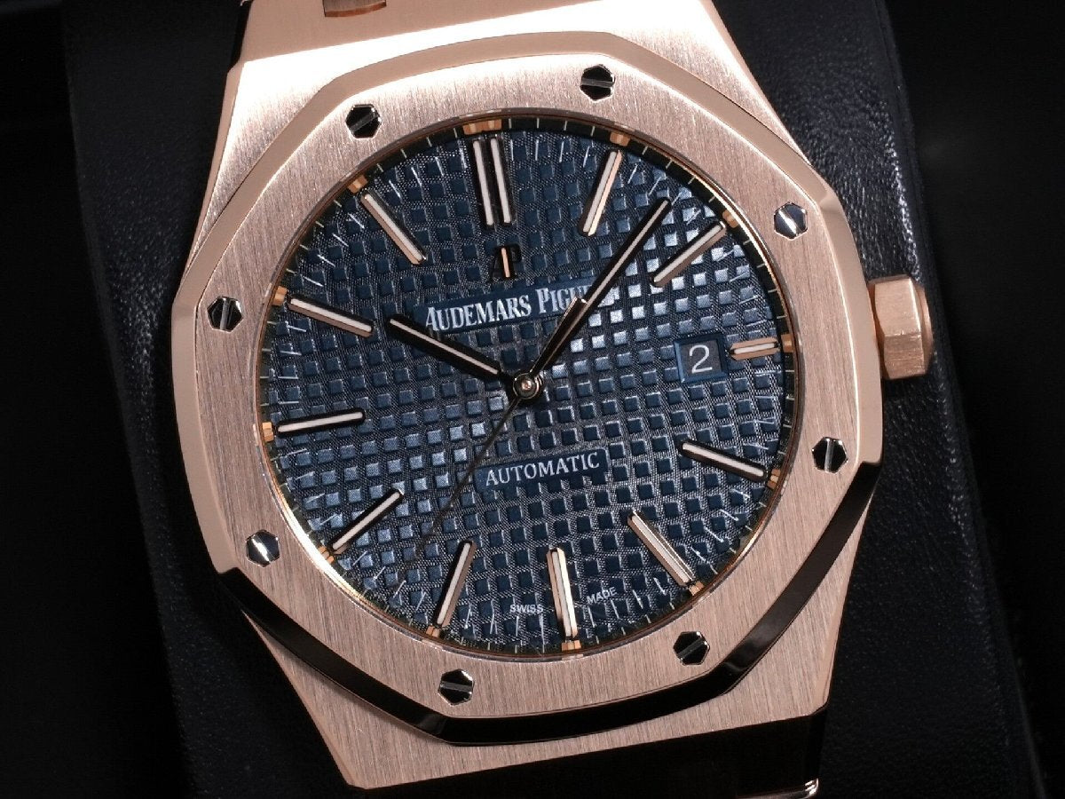 Audemars Piguet Royal Oak Ref. 15400OR.OO.1220OR.03 Pink Gold Blue Dial