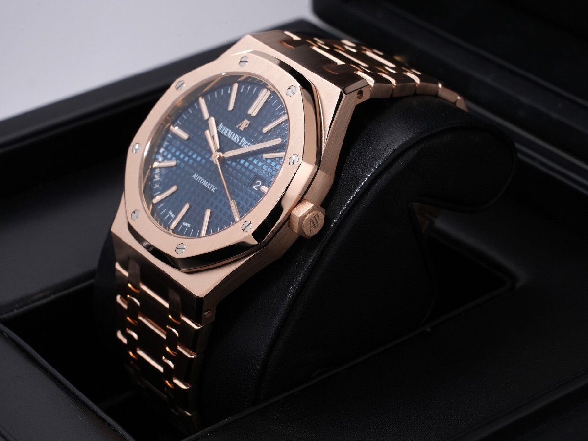 Audemars Piguet Royal Oak Ref. 15400OR.OO.1220OR.03 Pink Gold Blue Dial