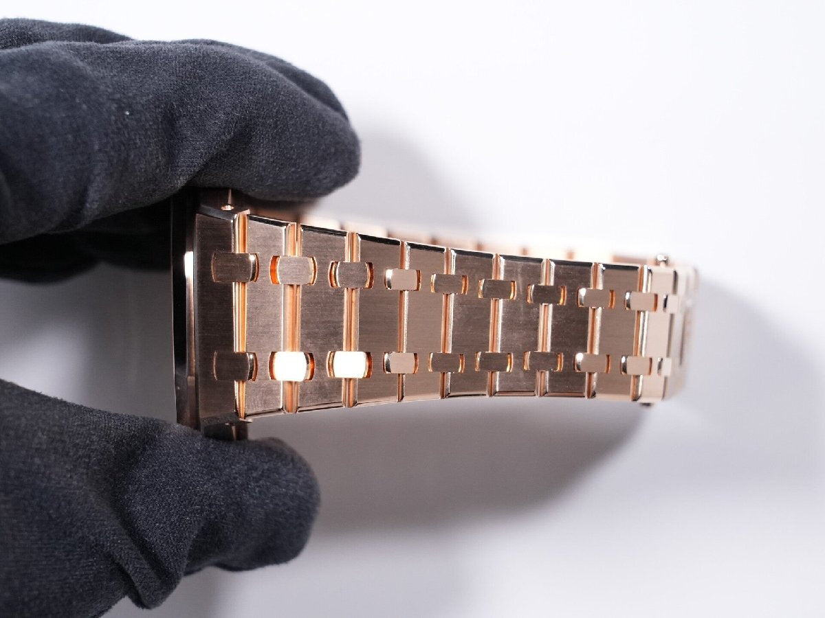 Audemars Piguet Royal Oak Ref. 15400OR.OO.1220OR.03 Pink Gold Blue Dial