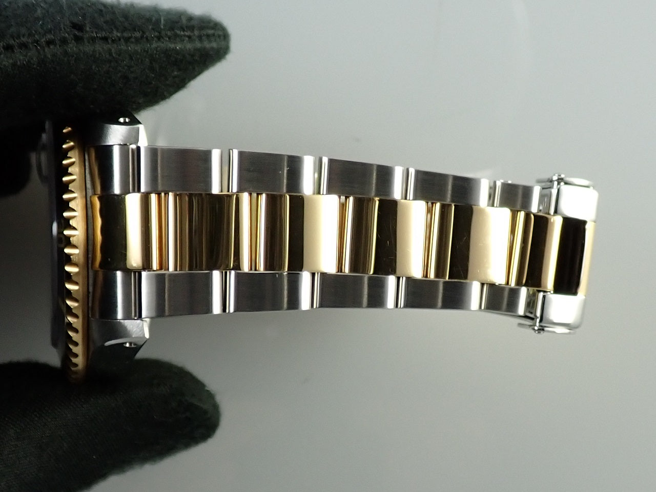 Rolex Submariner Date Reference 16613SG