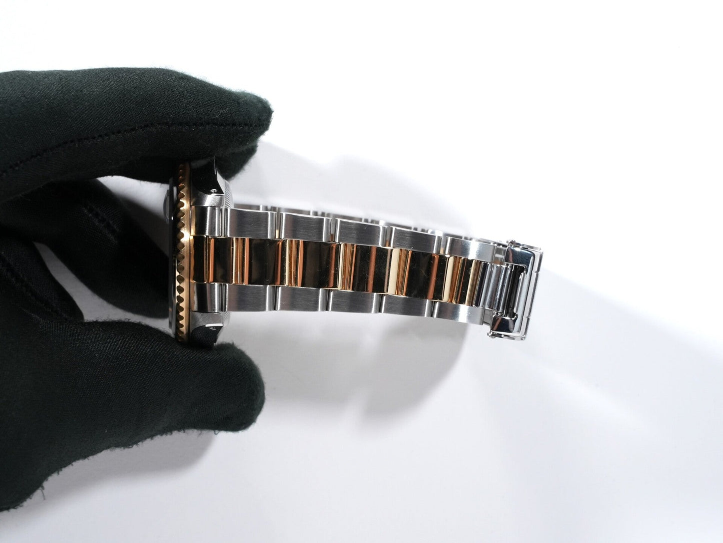 Rolex Submariner Date Ref.16613LN X number