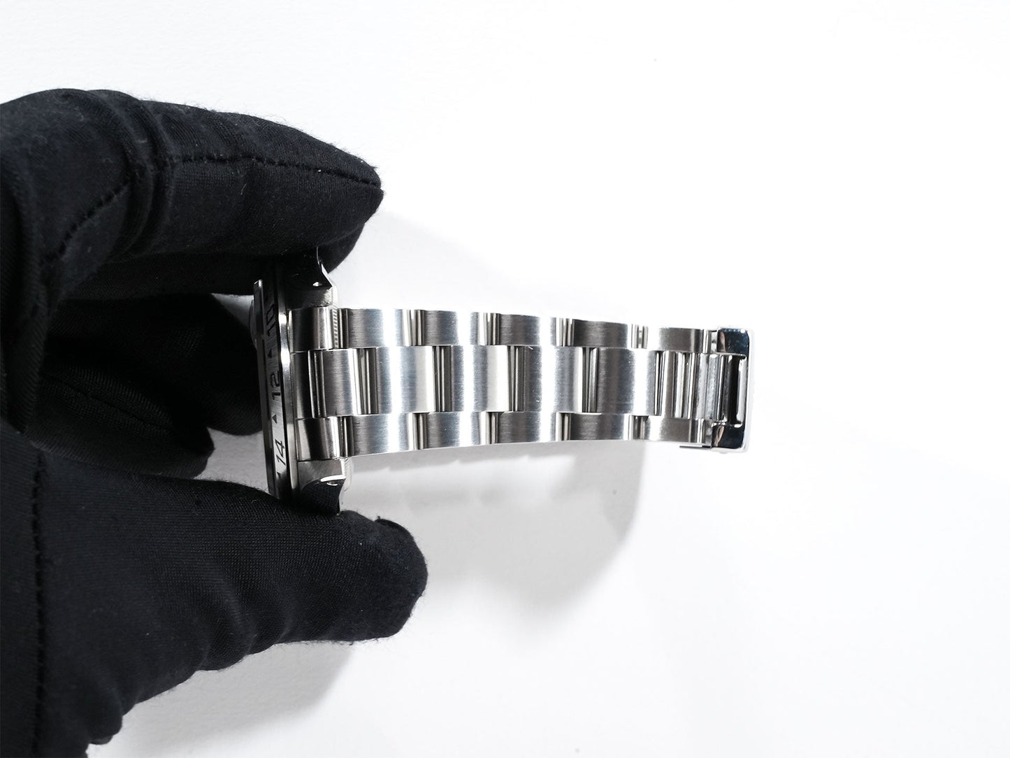 Rolex Explorer II Ref.16570 L number