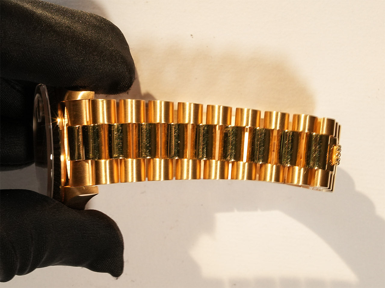 Rolex Day-Date 36 Ref.18238G W number