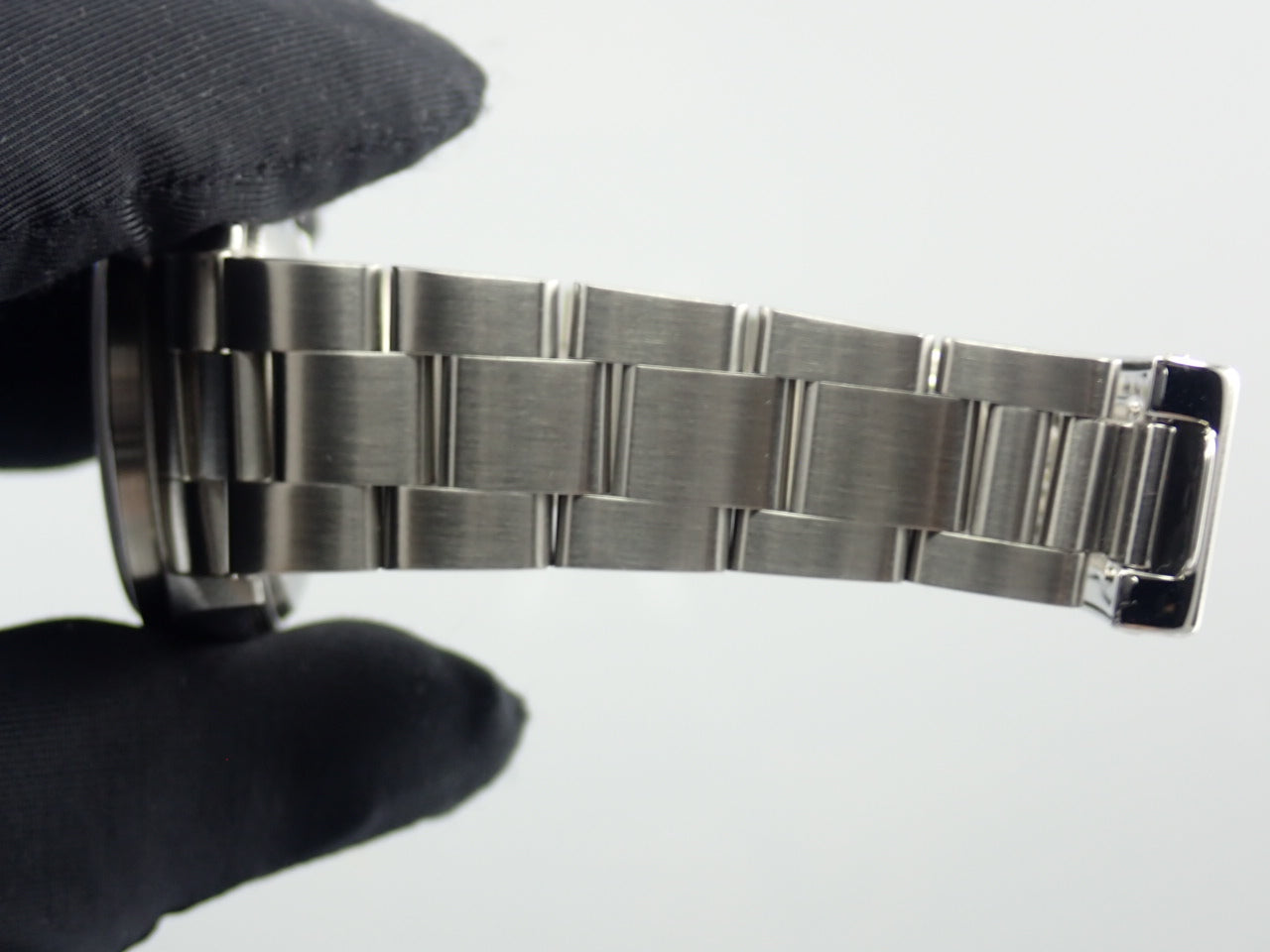 Rolex Oyster Perpetual Date Ref.15210 P number