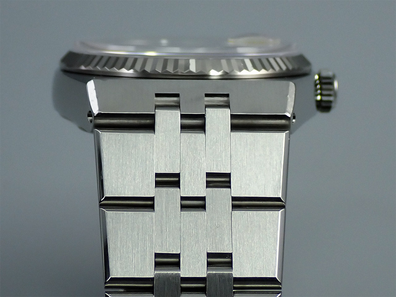 Rolex Oysterquartz Reference 17014