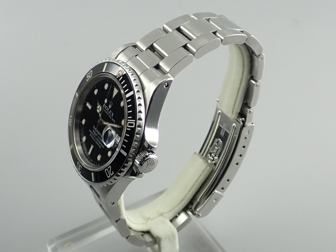 Rolex Submariner Reference 16800 No. 98