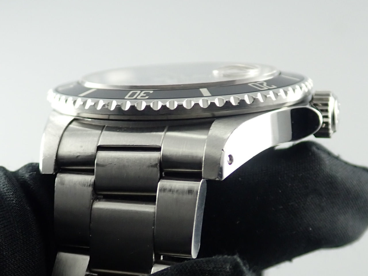 Rolex Submariner Reference 16800 No. 98