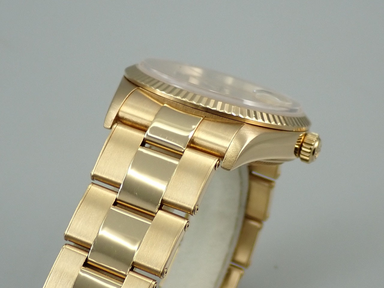Rolex Oyster Perpetual Date Reference 15238
