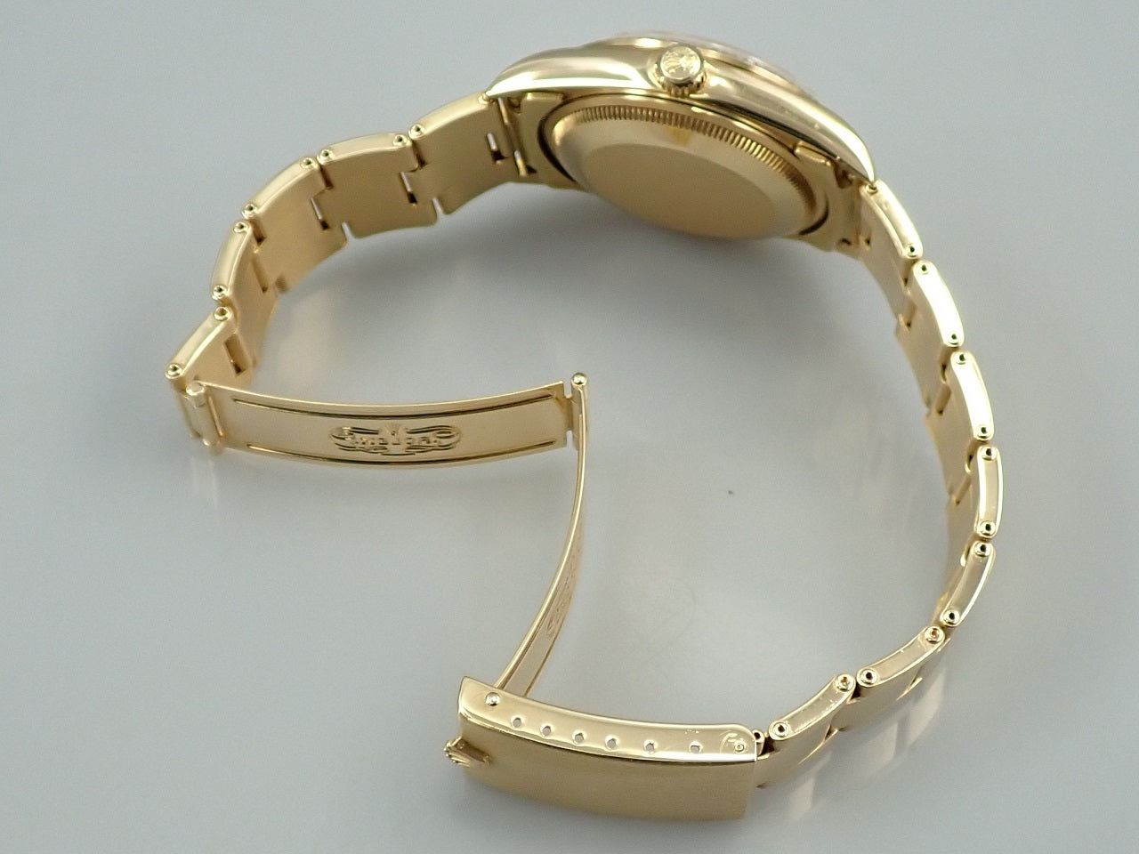 Rolex Oyster Perpetual Date Reference 15238