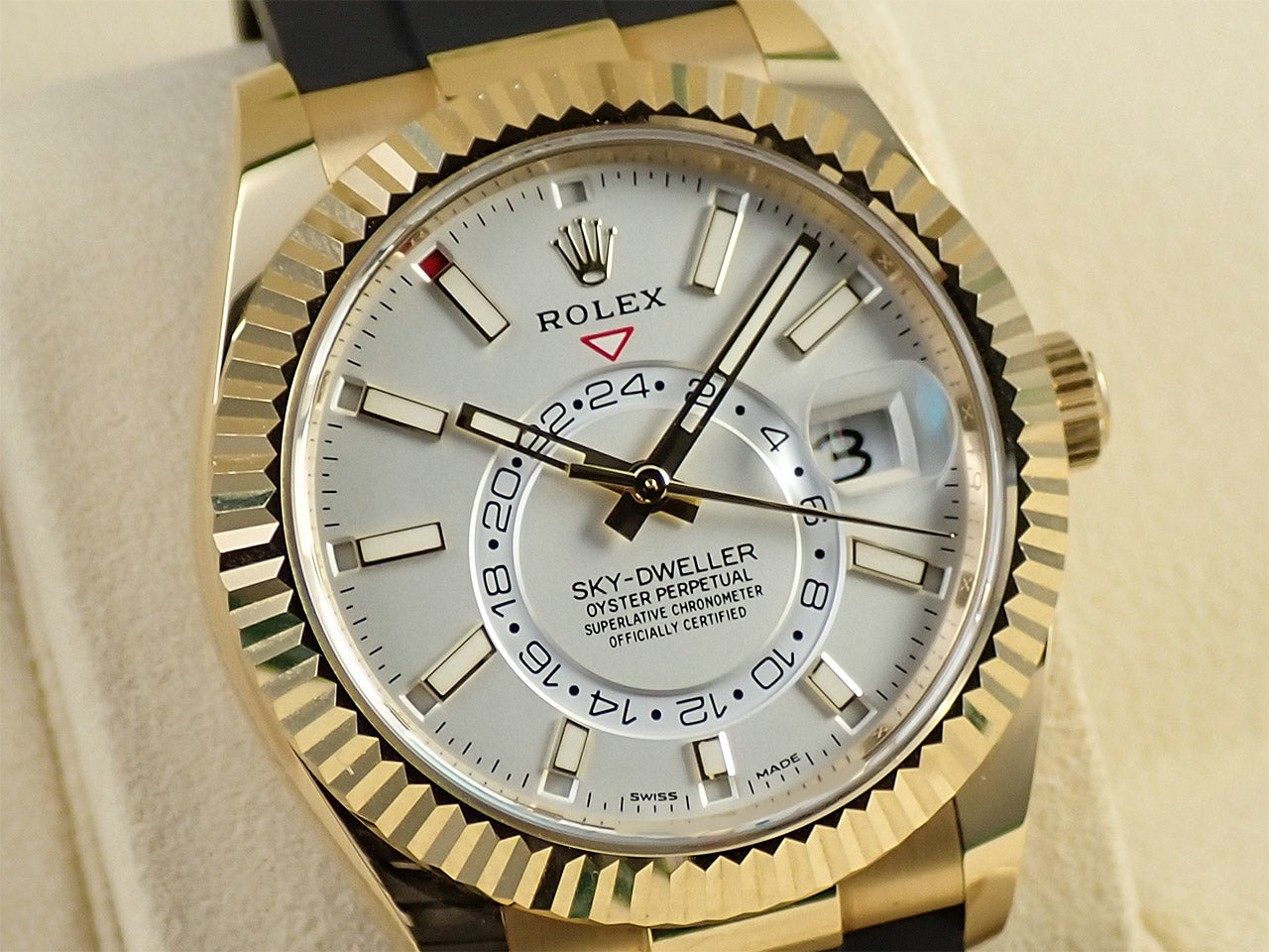 Rolex Sky-Dweller Ref.326238