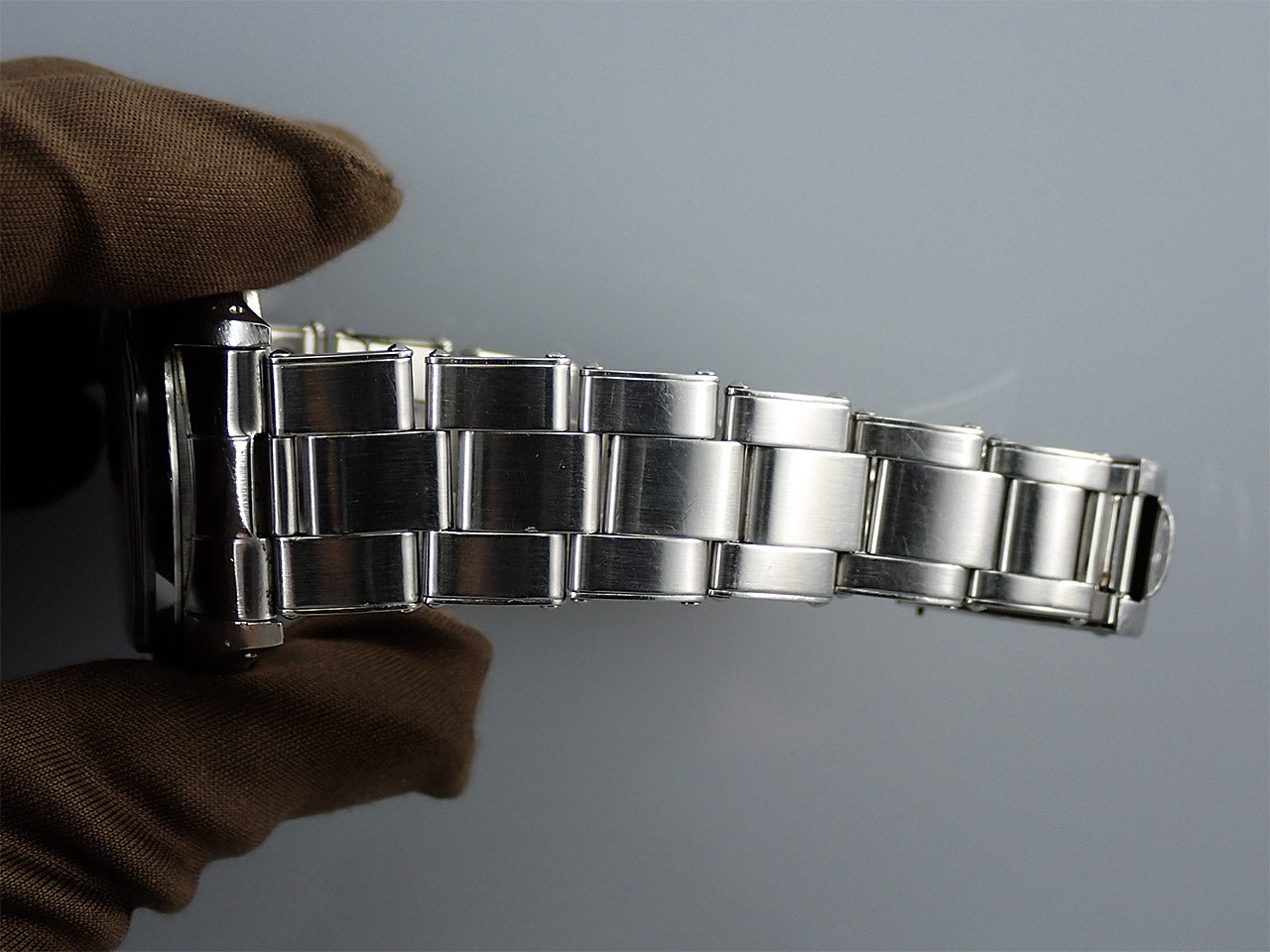 Rolex Oyster Perpetual Date Reference 1500 No. 27
