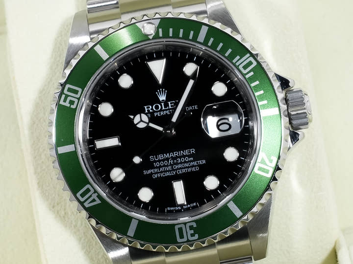 Rolex Submariner Date  Ref.16610LV V number