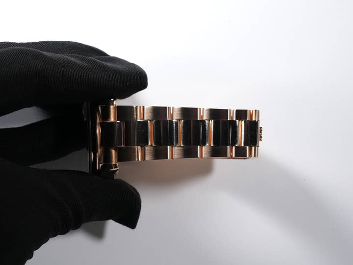 Rolex Day Date  Ref.118205A Y series