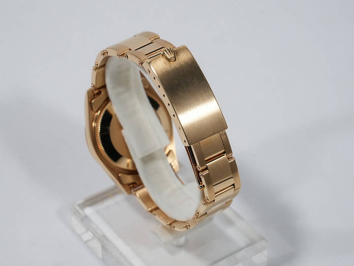 Rolex Oyster Perpetual  Ref.67488 E