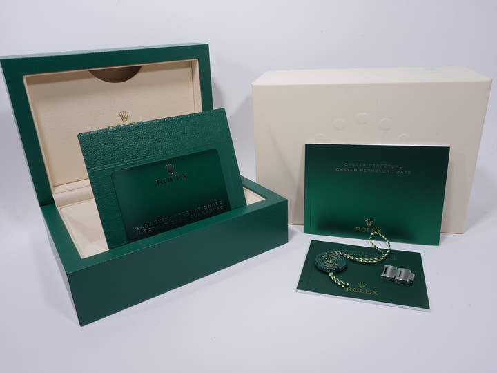 Rolex Oyster Perpetual 36  Ref.126000