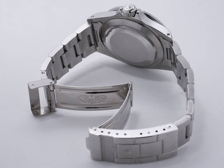 Rolex Submariner Date  Reference 16800 No. 72