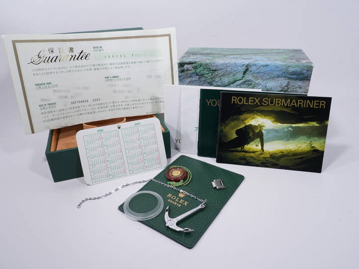 Rolex Submariner Date  Ref.16610LV Y series