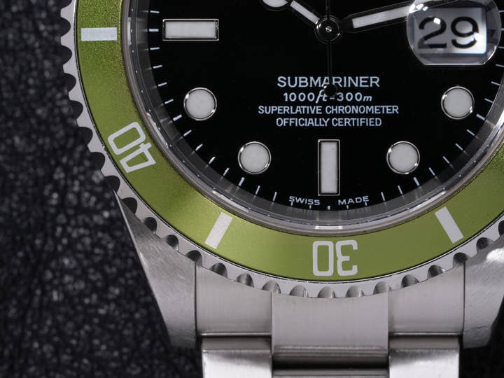 Rolex Submariner Date  Ref.16610LV Y series