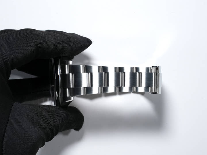 Rolex Oyster Perpetual 39  Reference 114300