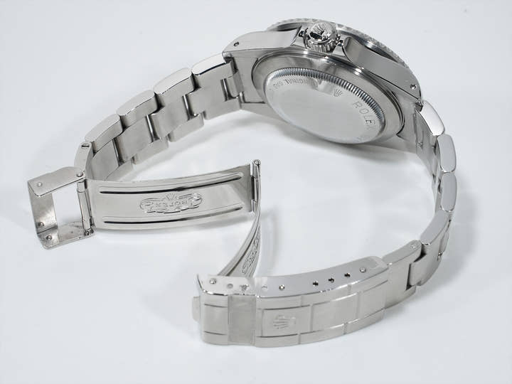 Rolex Sea-Dweller Triple Six  Reference 16660 No. 80