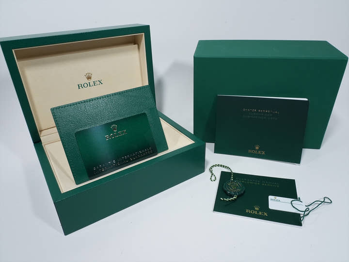 Rolex Submariner No Date  Reference 124060
