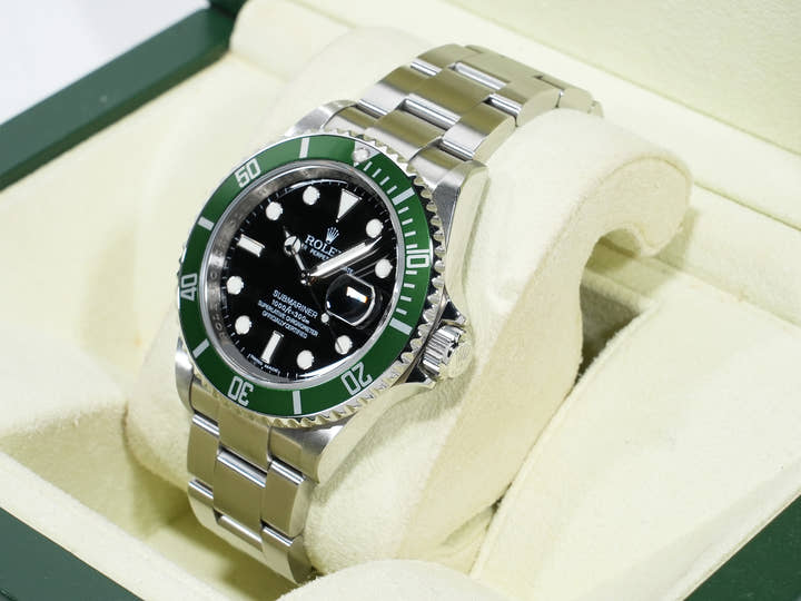 Rolex Submariner Date  Reference 16610LV