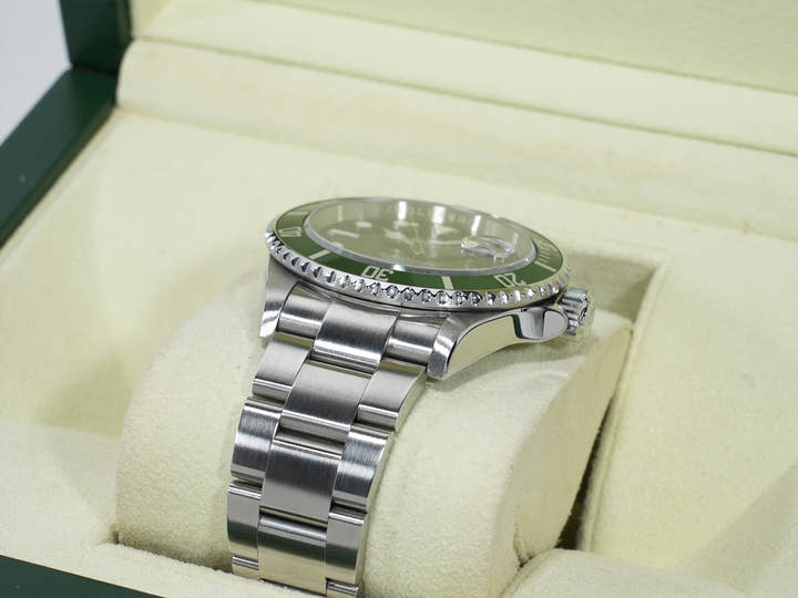 Rolex Submariner Date  Reference 16610LV