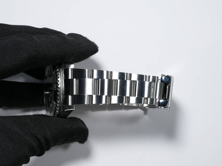 Rolex Submariner Date  Reference 16610LV