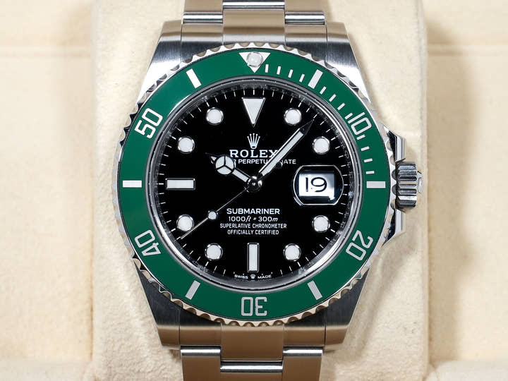 Rolex Submariner Date  Reference 126610LV