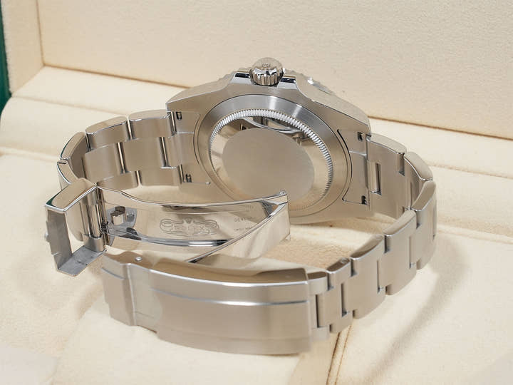 Rolex Submariner Date  Reference 126610LV