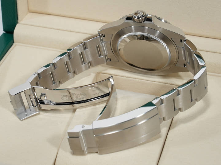 Rolex Submariner Date  Reference 126610LV
