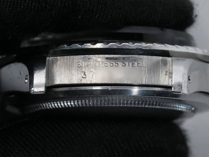 Rolex Submariner Date  Reference 1680 No. 37