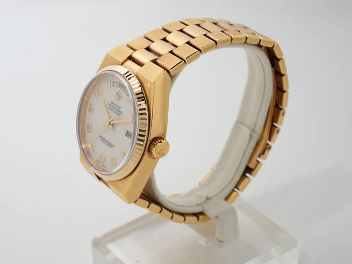 Rolex Oysterquartz Day Date 36  Reference 19018 No. 66