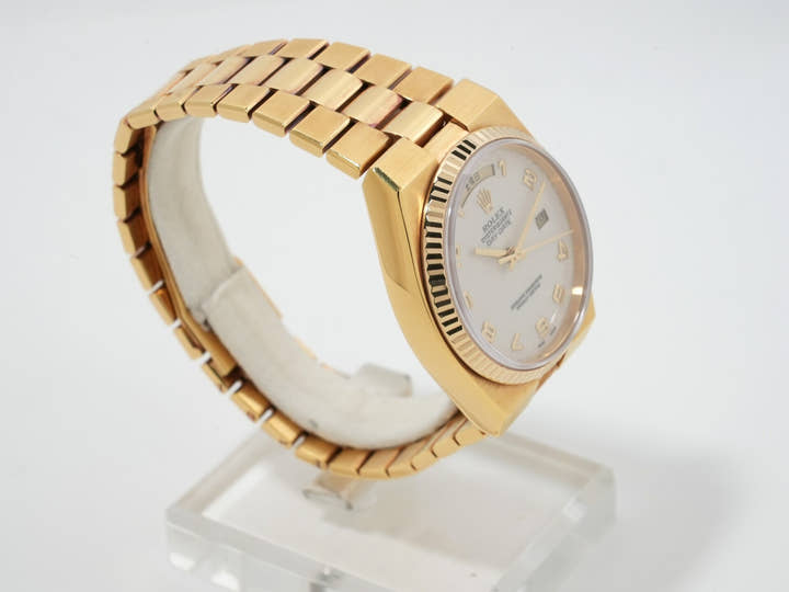 Rolex Oysterquartz Day Date 36  Reference 19018 No. 66