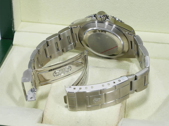 Rolex Submariner No Date  Ref.14060M V number