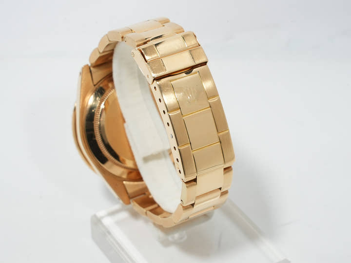 Rolex Submariner Date  Reference 16808 No. 65 18KYG