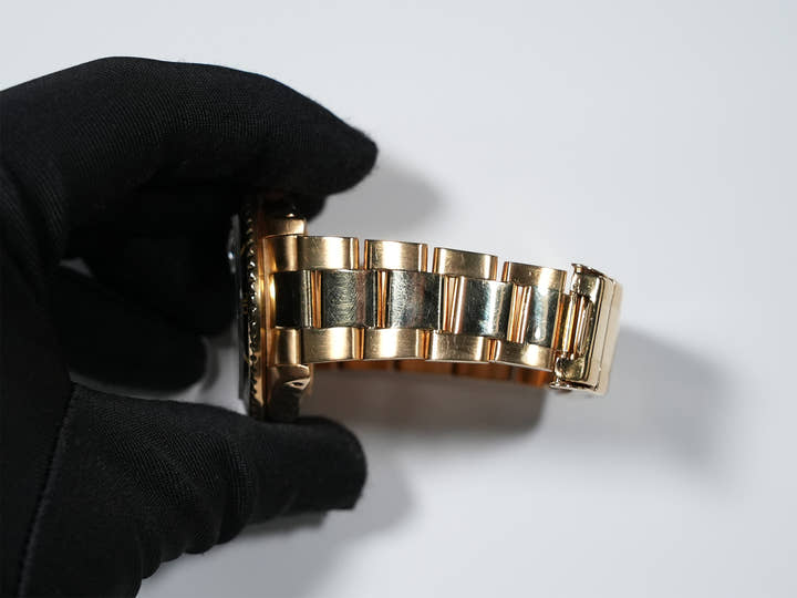 Rolex Submariner Date  Reference 16808 No. 65 18KYG